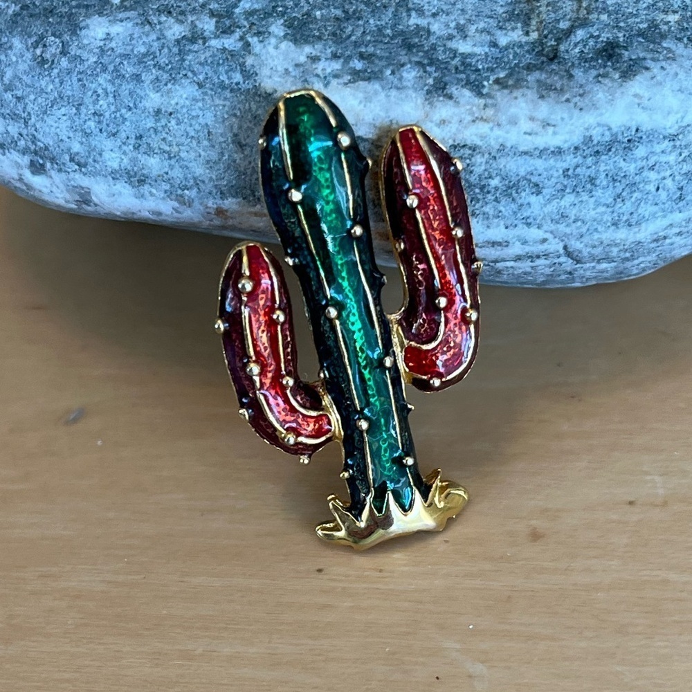Cactus Brooch Gold Tone with Red and Green Enamel - Picture 5 of 12